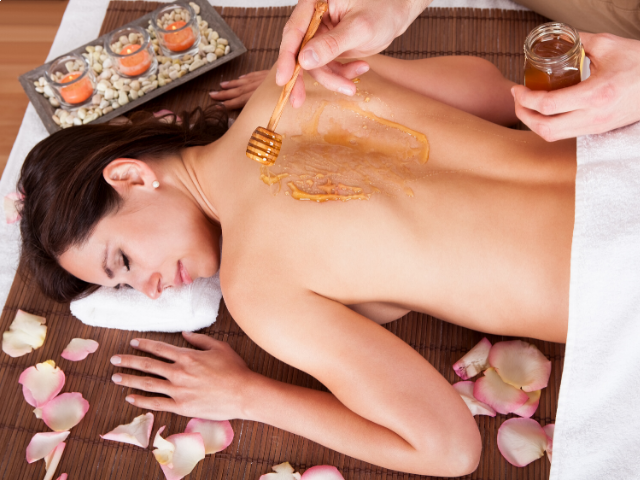 Спа ритуал "Медена кралица" - ваучер за масаж