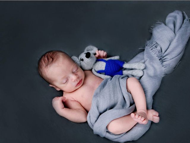 Подарък ваучер за фотосесия за новородени снимка
