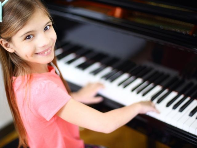 3 музикални урока за дете на инструменти по избор - ваучер за преживяване