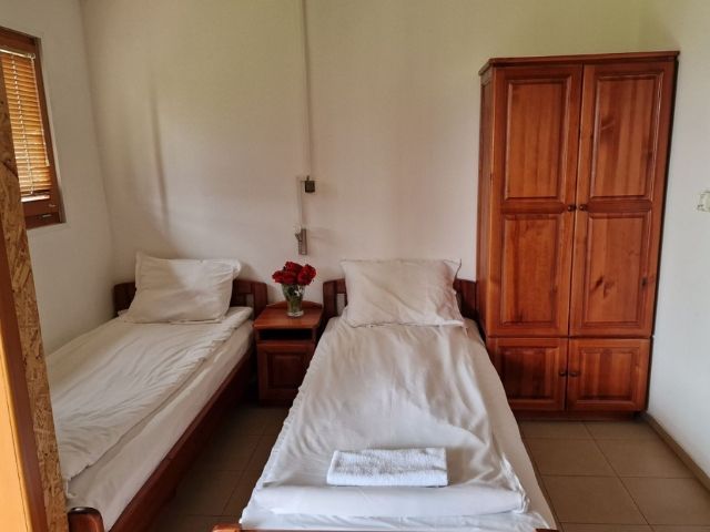 спално помещение в бунгало - снимка