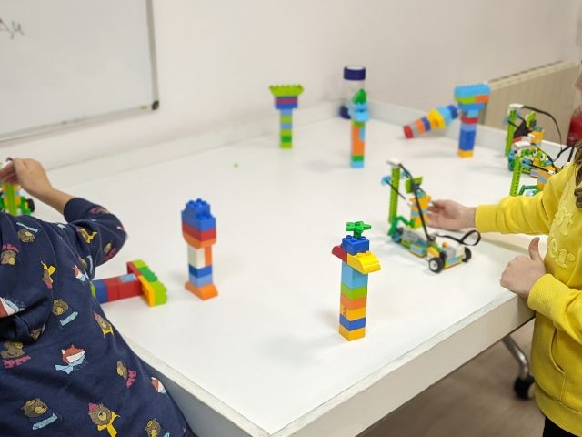 Робо Лего Парти за 10 деца - ваучер за детски рожден ден