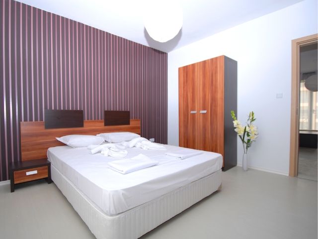 спалня в едноспален апартамент - хотел рейнбоу 3 - снимка