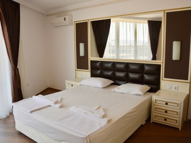 спалня в апарт хотел - снимка