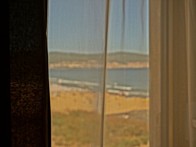 гледка от прозореца на апартамент в хотел голдън рейнбоу - снимка