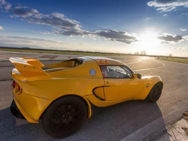 Курс по спортно шофиране с Lotus Elise - снимка