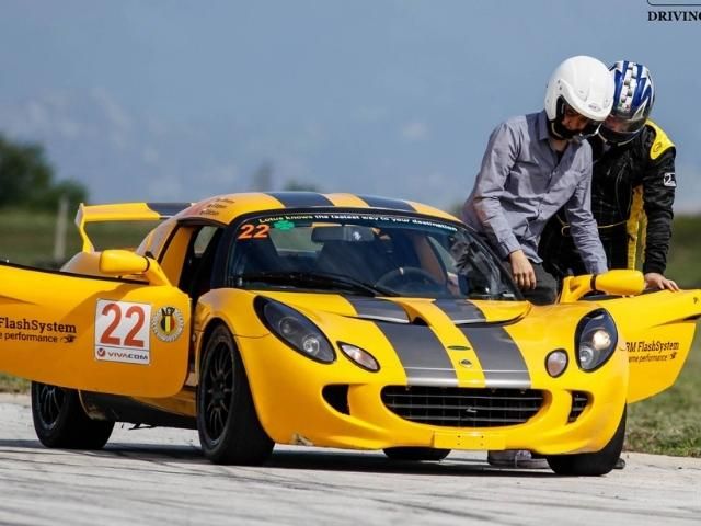 Курс по спортно шофиране с Lotus Elise снимка