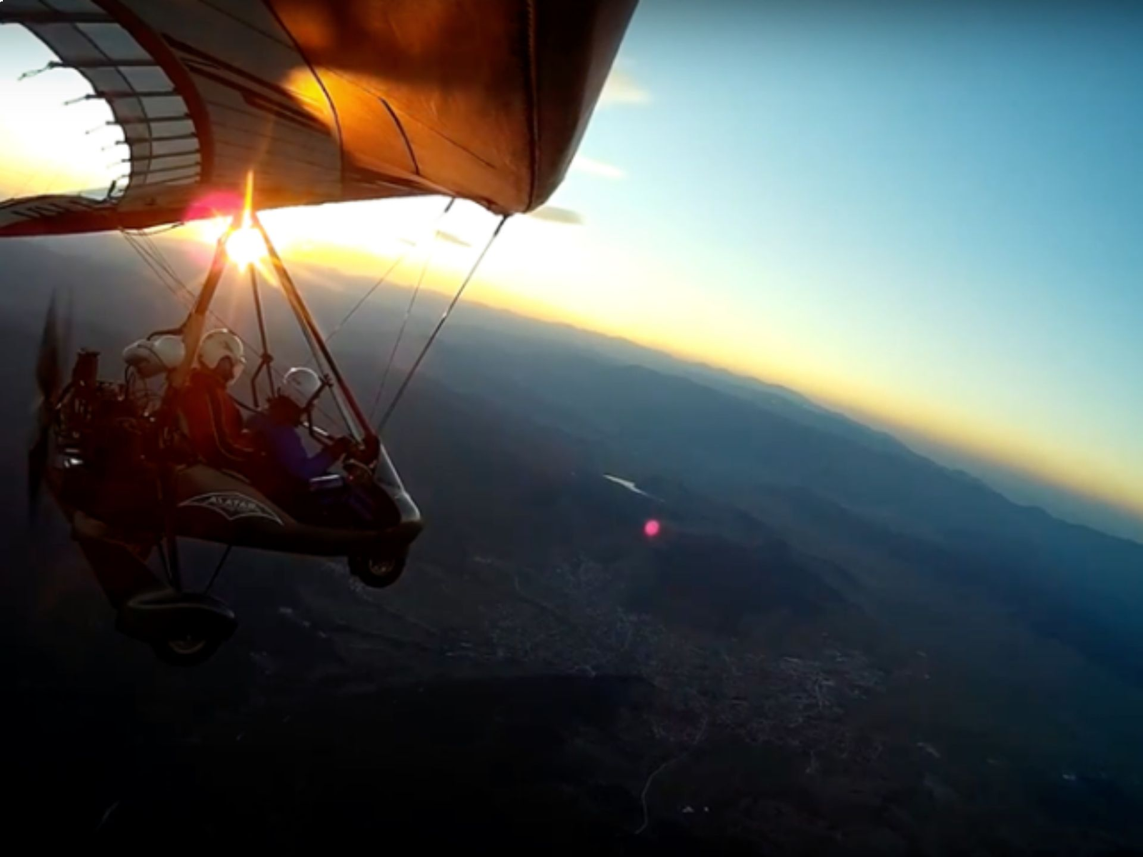 Тандемен полет с делтапланер над Родопите снимка  2
