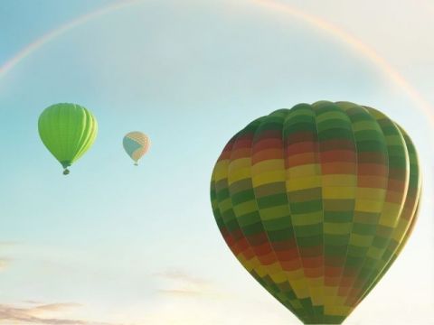 Панорамно издигане с балон снимка